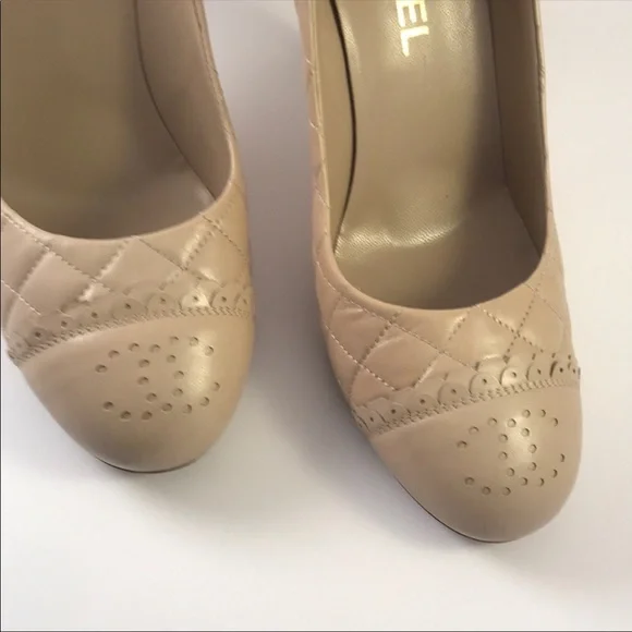 Chanel Tan Quilted Logo Heel - Picture 3 of 9